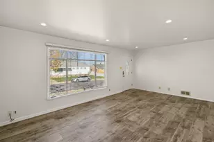 4594 S 250 E, Washington Terrace, UT 84405 - Photo 6