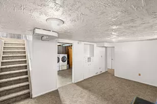 4594 S 250 E, Washington Terrace, UT 84405 - Photo 10