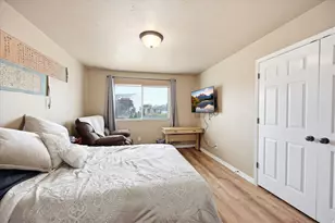 1805 W 5050 S, Roy, UT 84067 - Photo 8