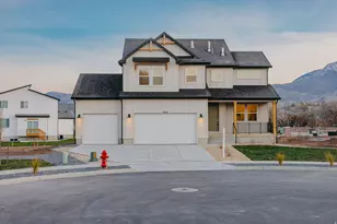 5233 S Paramount Dr, Riverdale, UT 84405 - Photo 2