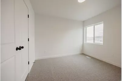 5233 S Paramount Dr, Riverdale, UT 84405 - Photo 36