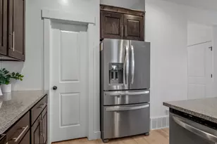 826 W Walnut Bark Ln, Mapleton, UT 84664 - Photo 8