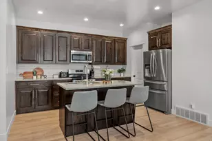 826 W Walnut Bark Ln, Mapleton, UT 84664 - Photo 8
