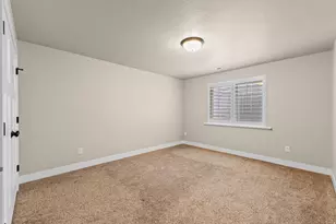 378 N Thurston Ln, Layton, UT 84040 - Photo 24