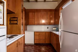 101 W 2800 S, Bountiful, UT 84010 - Photo 10
