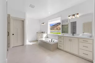 2823 S Spanish Oaks Dr, Spanish Fork, UT 84660 - Photo 12