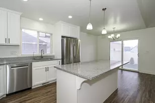 868 E Cliffrose Dr, Eagle Mountain, UT 84005 - Photo 12