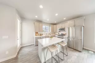 18 W Lady Ln, Bountiful, UT 84010 - Photo 4