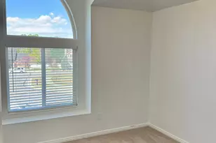 988 E Blue Heron Circle, Draper, UT 84020 - Photo 12