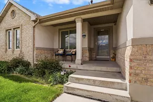 1229 N 2025 W, Layton, UT 84041 - Photo 4
