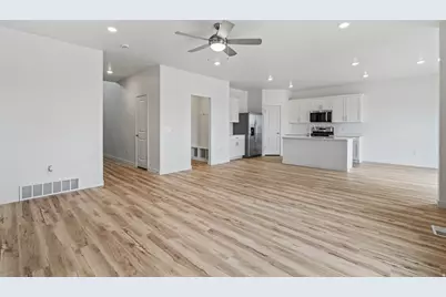 1122 Vegas St W, Grantsville, UT 84029 - Photo 14