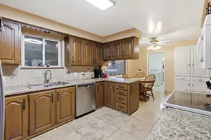 328 E 100 N, Clearfield, UT 84015 - Photo 10
