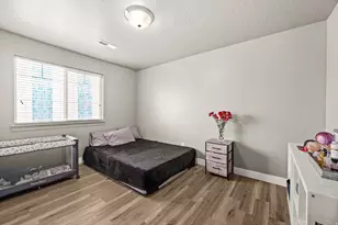 4856 W Pillar Dr, Riverton, UT 84096 - Photo 14
