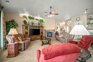 145 S Crystal Lakes Dr, Saint George, UT 84770 - Photo 10