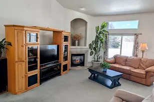 5798 W Moon Shadow Dr, Herriman, UT 84096 - Photo 4