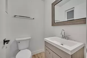 1995 Clyde St, Layton, UT 84041 - Photo 10