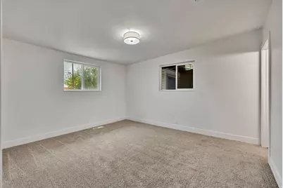 1995 Clyde St, Layton, UT 84041 - Photo 8