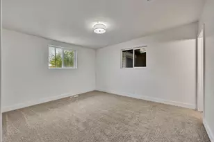 1995 Clyde St, Layton, UT 84041 - Photo 8