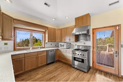 927 N Ensign Vista Dr, Salt Lake City, UT 84103 - Photo 50