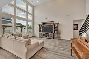2084 W 2135 S, Woods Cross, UT 84087 - Photo 8