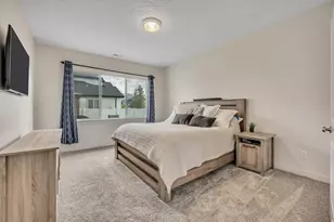 2084 W 2135 S, Woods Cross, UT 84087 - Photo 14