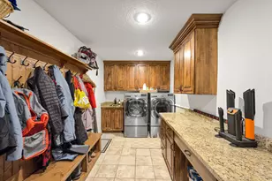 1130 N Twickenham Dr, Salt Lake City, UT 84103 - Photo 40