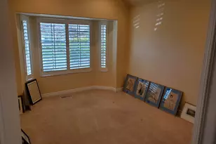 5586 S 250 E, Washington Terrace, UT 84405 - Photo 8