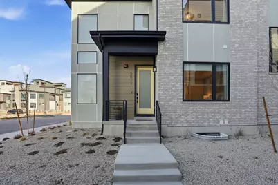 2011 E Beverly Dr, Holladay, UT 84117 - Photo 4
