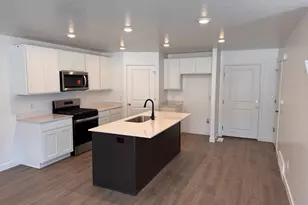 2162 N Glacier Ln E, Heber City, UT 84032 - Photo 2