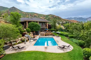 2076 S Scenic Cir E, Salt Lake City, UT 84109 - Photo 2