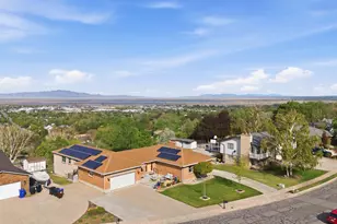 512 S 850 E, Centerville, UT 84014 - Photo 2