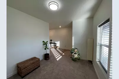 394 W Parkway Dr S, Kaysville, UT 84037 - Photo 4