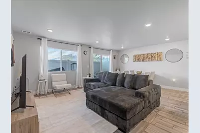 6534 S Aspen Ln, South Weber, UT 84405 - Photo 8