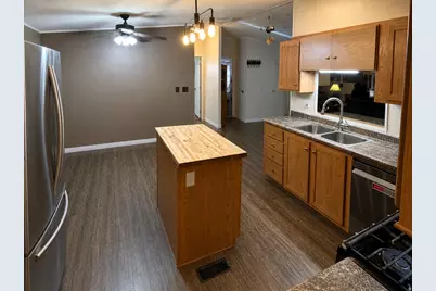 863 W Big Mountain Dr S, Taylorsville, UT 84123 - Photo 4