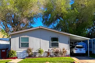 863 W Big Mountain Dr S, Taylorsville, UT 84123 - Photo 2