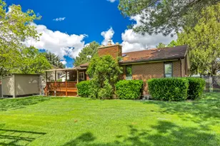 1498 E Mt Manor Cir, Cottonwood Heights, UT 84121 - Photo 30