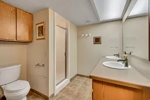 1498 E Mt Manor Cir, Cottonwood Heights, UT 84121 - Photo 24