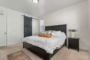3251 S Hawk Dr, Saratoga Springs, UT 84045 - Photo 14