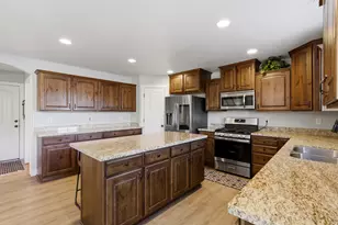 8561 S Canmore Dr W, West Jordan, UT 84081 - Photo 14