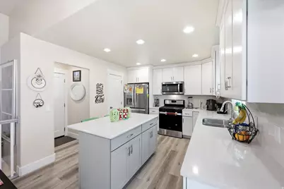 8814 W Daisy View Ln, Magna, UT 84044 - Photo 8