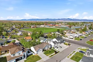 8814 W Daisy View Ln, Magna, UT 84044 - Photo 40