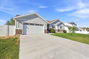 8814 W Daisy View Ln, Magna, UT 84044 - Photo 34