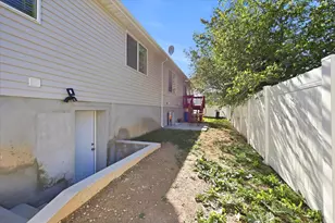 8814 W Daisy View Ln, Magna, UT 84044 - Photo 20