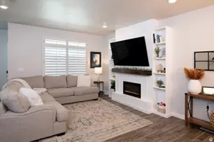 4318 W Bromwell Ct N, Lehi, UT 84043 - Photo 2