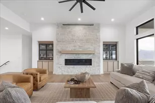 1293 W 4275 N, Pleasant View, UT 84414 - Photo 12
