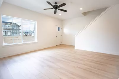 487 E 590 N #46, Salem, UT 84653 - Photo 4