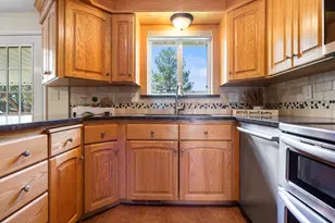 915 Aspen Way, Layton, UT 84040 - Photo 8