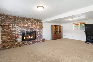 915 Aspen Way, Layton, UT 84040 - Photo 20