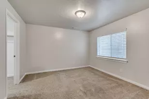 2368 E Hitching Post Dr, Eagle Mountain, UT 84005 - Photo 14