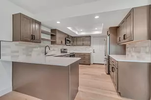 1105 N Brook Circle, Kaysville, UT 84037 - Photo 10